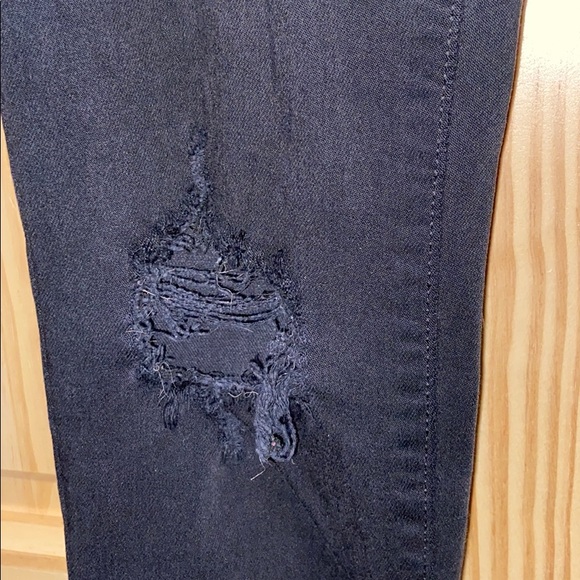 Back ripped jeans - Picture 2 of 2